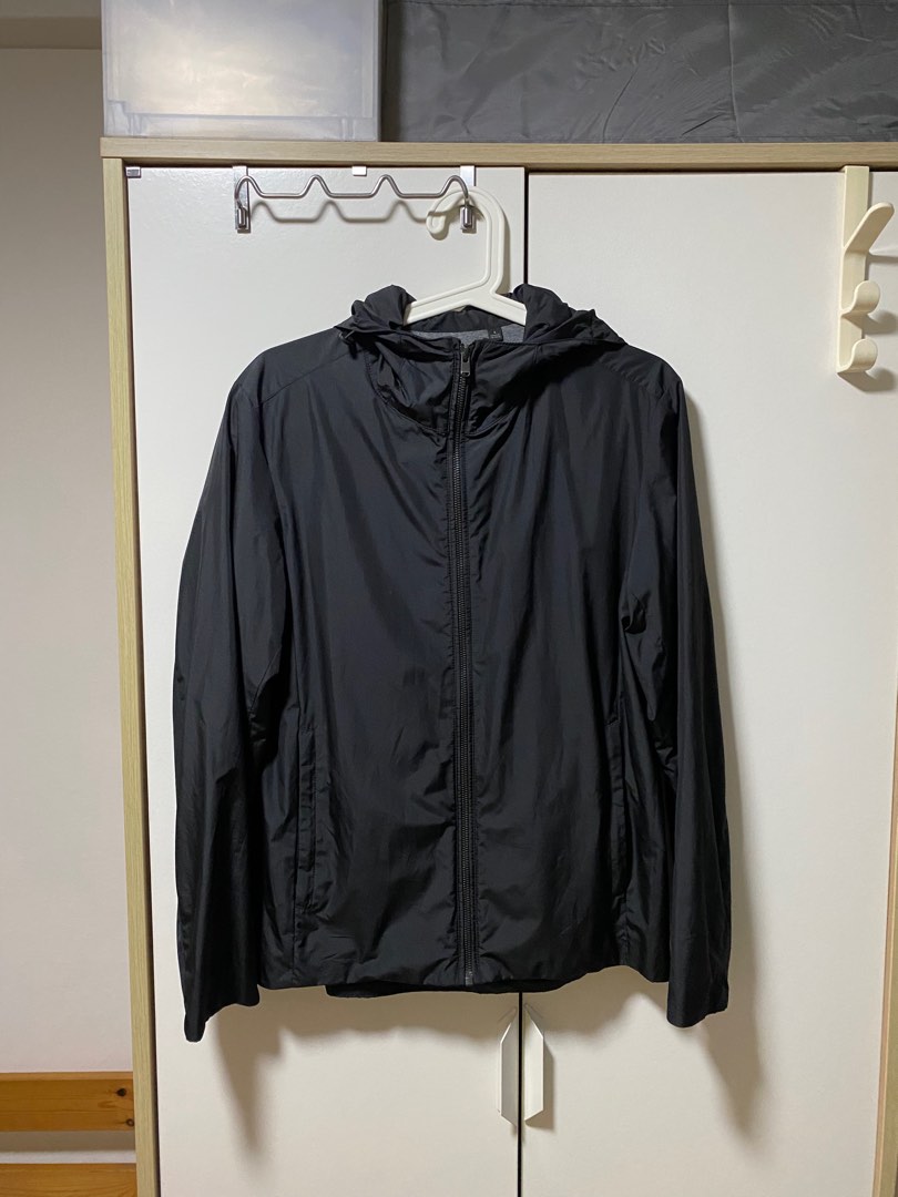 Uniqlo weatherproof jacket size S, Men's Fashion, Coats, Jackets and ...