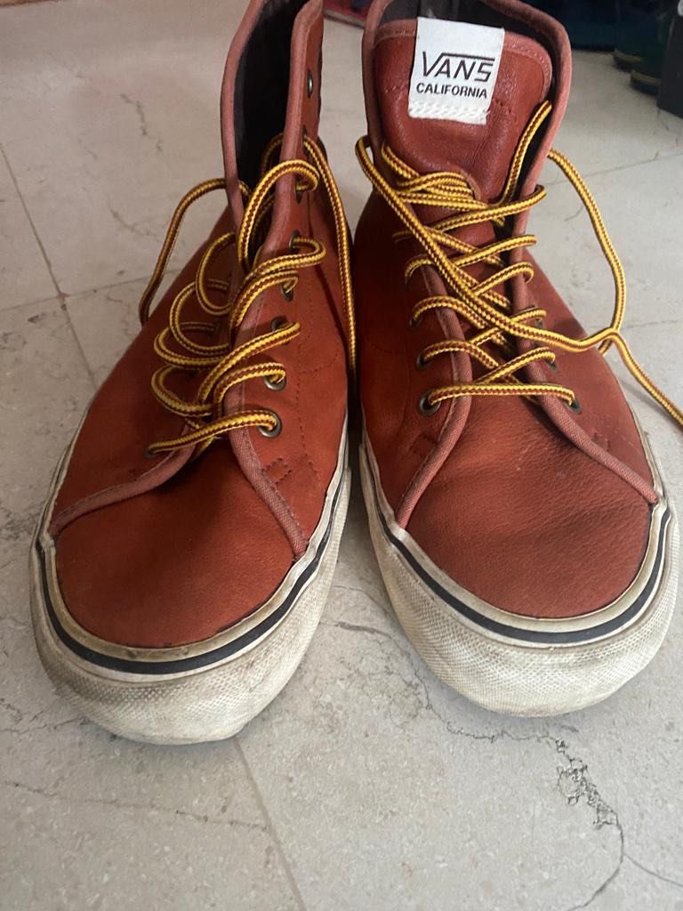 Vans California High 42 Fesyen Pria Sepatu Sneakers di Carousell