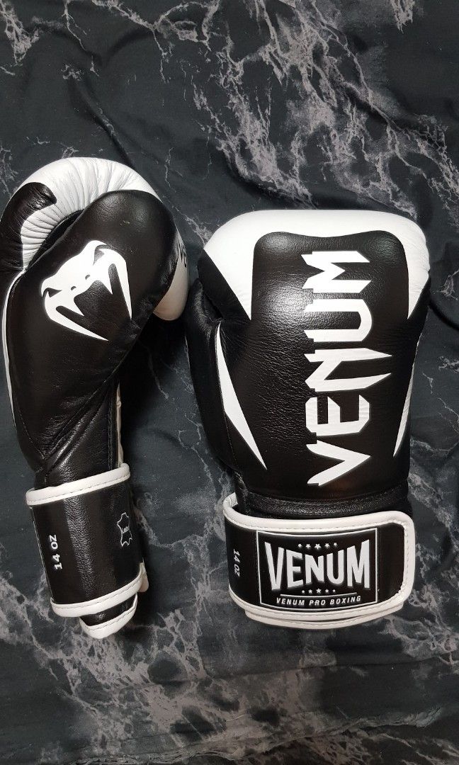 Venum ProBoxing Series Hammer gloves, Sports Equipment, Other Sports