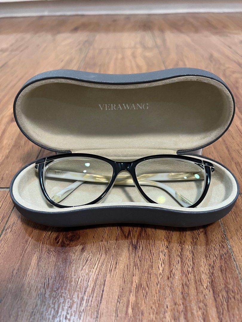 Vera Wang Eyeglass Frame, Women's Fashion, Watches & Accessories