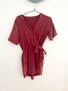 (Category: ) located in . Submitted by unTangledcloset (Listing ID 1208361220, Image 1). Description: .