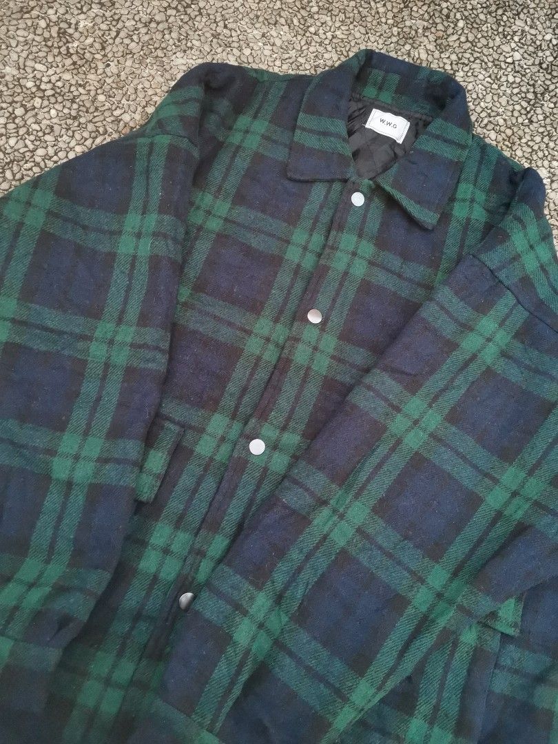 W.W.G Oversized Plaid Jacket (Category: Coats, Jackets and Outerwear) located in Quezon City. Submitted by though.bare (Listing ID 1208339426, Image 2). Description: Fits M-L for Men In good condition, no major issues. Fabric is wool-like Listings not marked sold/reserved are available for purchase Feel free to send me a DM for more details! Payment thru GCash only These are preloved/used items, manage expectations. Visit my profile for more piec