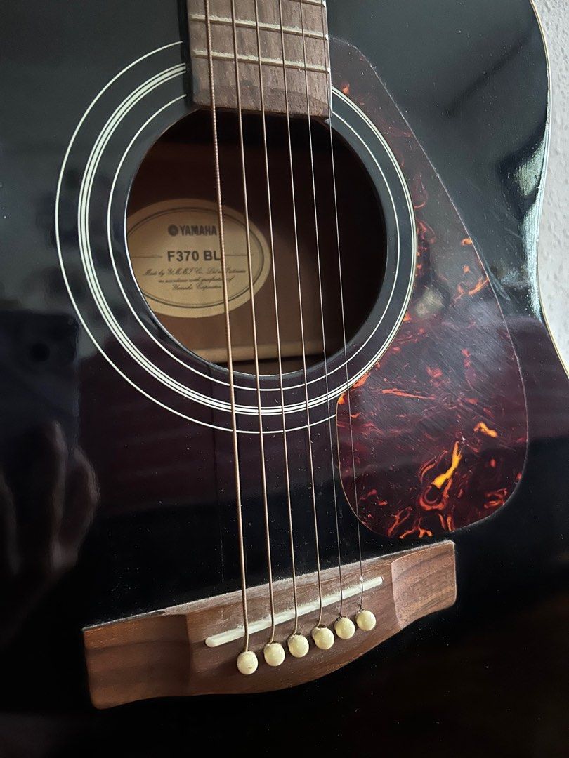 Yamaha F370 BL Acoustic Guitar, Hobbies & Toys, Music & Media, Musical ...