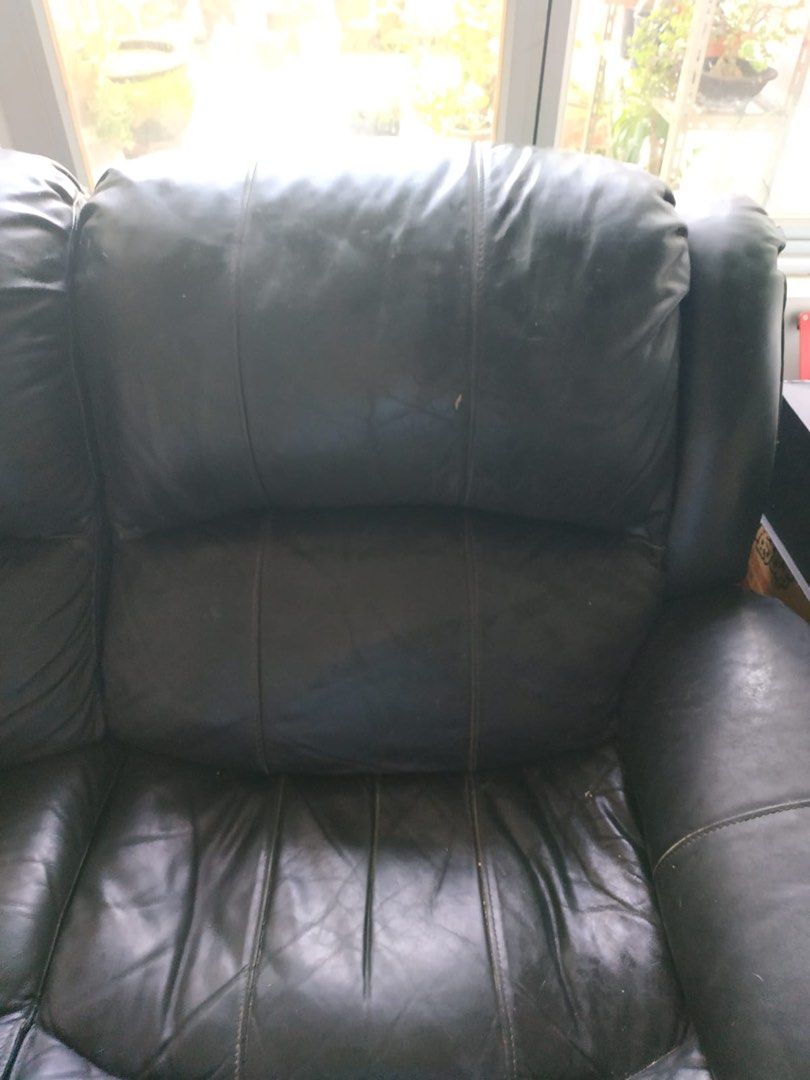 FREE 3seater Sofa (collect before 17 Jan 2023), Furniture & Home
