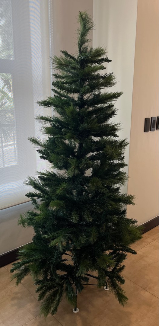 5ft Christmas Tree for Condos and Small spaces, Furniture & Home Living