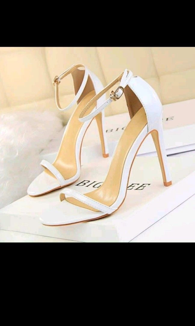 White heels size top 9