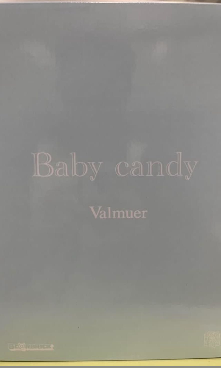 預訂bearbrick BE@RBRICK Valmuer Baby candy 毛毛著衫著衣100％  400％, 興趣及遊戲, 玩具 遊戲類-  Carousell