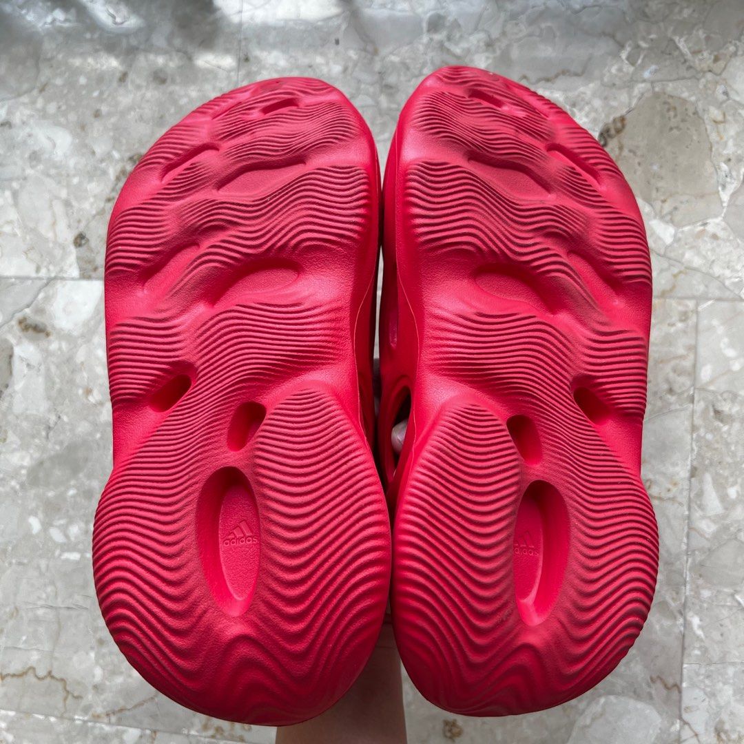 adidas Yeezy Foam Runners FOAM RNNR Vermillion SZ8, Men's Fashion