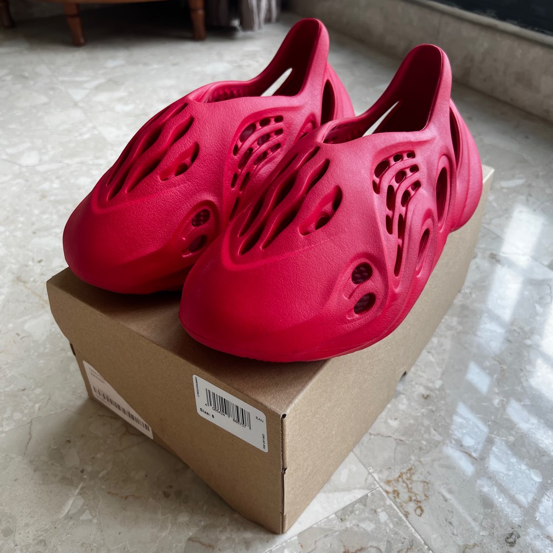 adidas Yeezy Foam Runners FOAM RNNR Vermillion SZ8, Men's Fashion ...