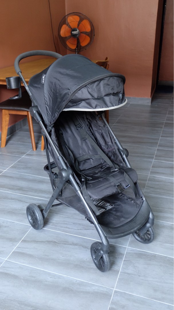 AERO Ultra Lightweight Evenflo Stroller Babies Kids Going Out