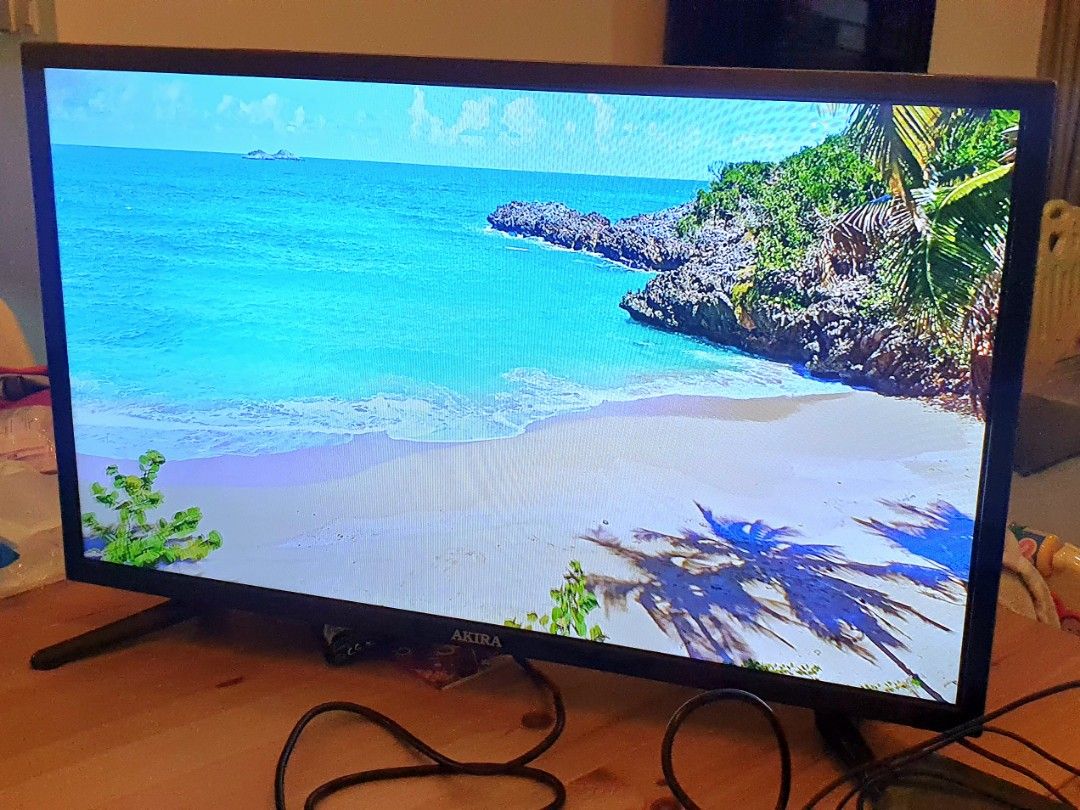 AKIRA 32LED50 32 inch tv monitor (No remote), TV & Home Appliances, TV