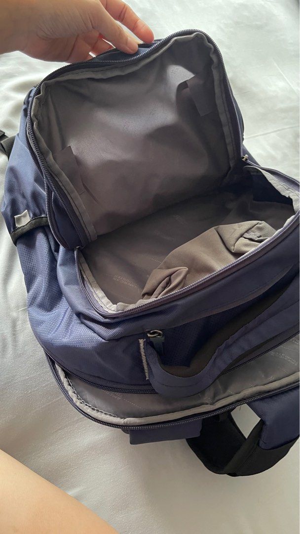 American Tourister Logix 03 Backpack Navy 28L, Men's Fashion, Bags, Backpacks on Carousell