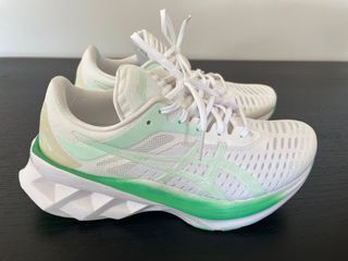 Asics white/green sneakers US7