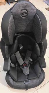 Baby / Kids car seat - Adjustable and Reclinable