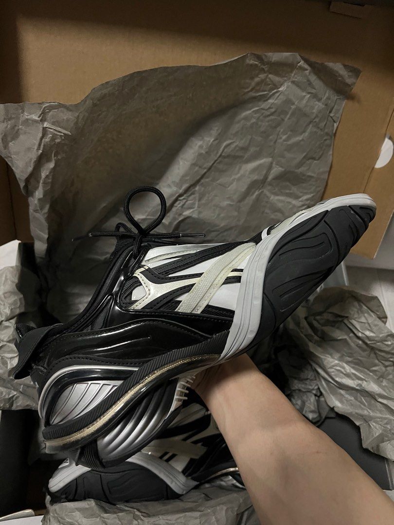 Balenciaga tyrex best sale on feet