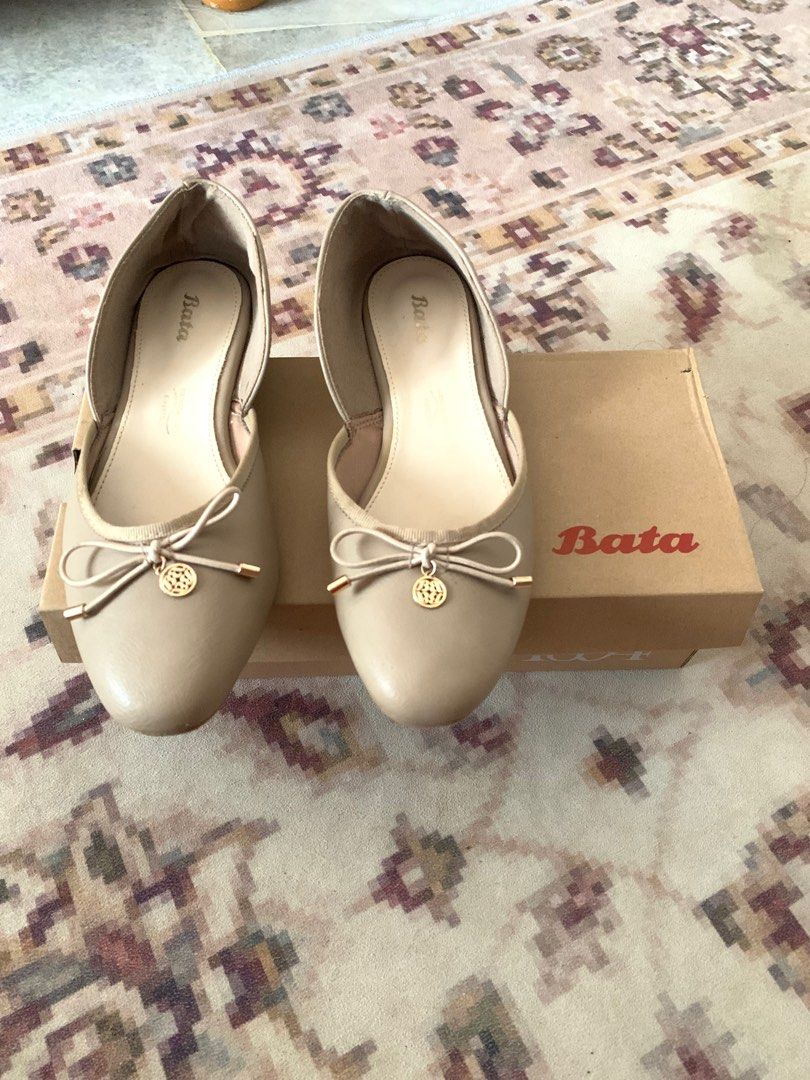 Bata flat sale shoes