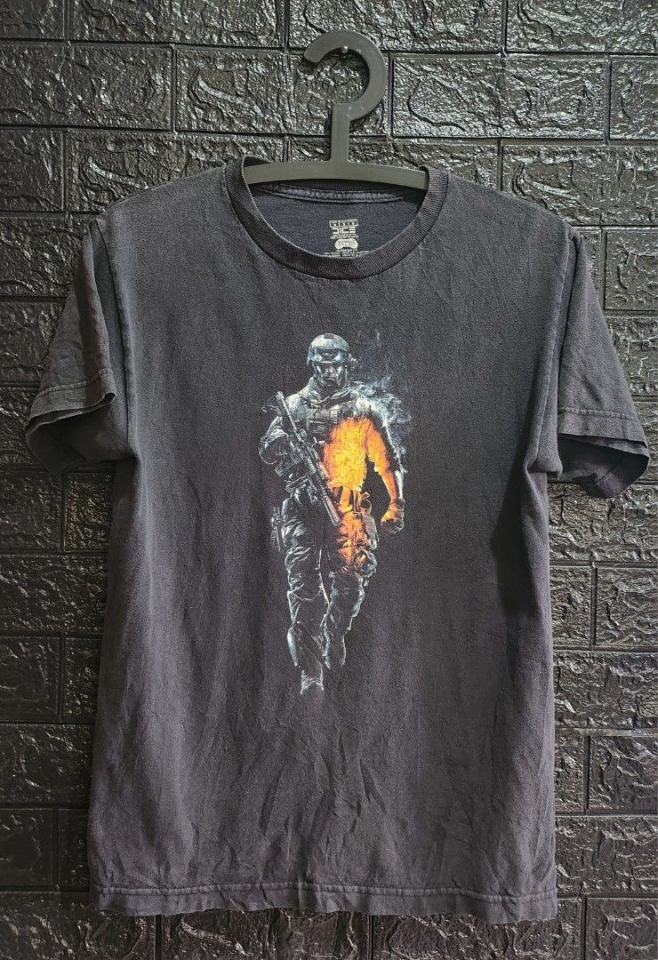 Battle field shirt (Category: Tshirts & Polo Shirts ) located in Caloocan City. Submitted by julsbaldo (Listing ID 1208654828, Image 1). Description: small 26x18.