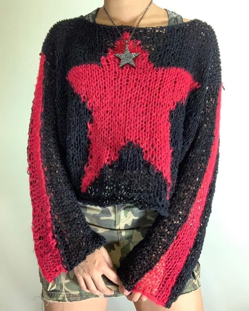 black and red knit star hand knitted sweater   goth grunge punk