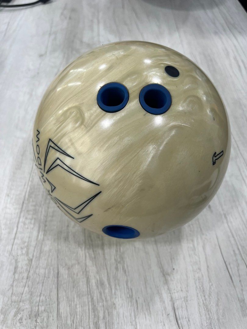 Hammer Black Widow Ghost Pearl Bowling Ball 1, Sports Equipment