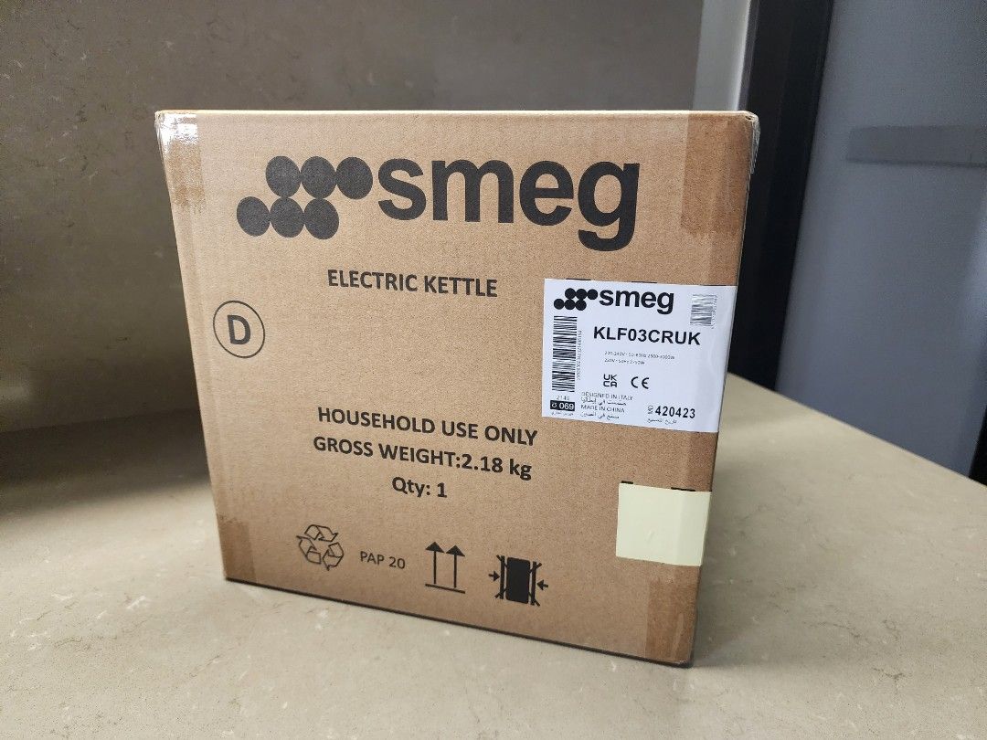 SMEG Electric Kettle Cream