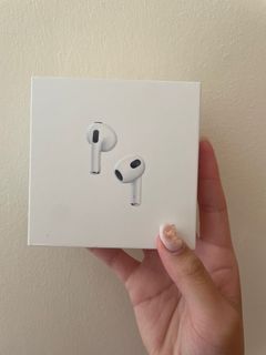 [Brand New] Apple Airpods (Gen 3/3rd Generation) Lighting Charging Case BNIB