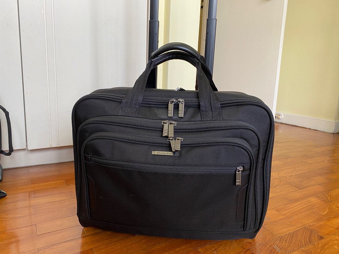 Briggs & Riley rolling suitcase., Hobbies & Toys, Travel, Luggage on