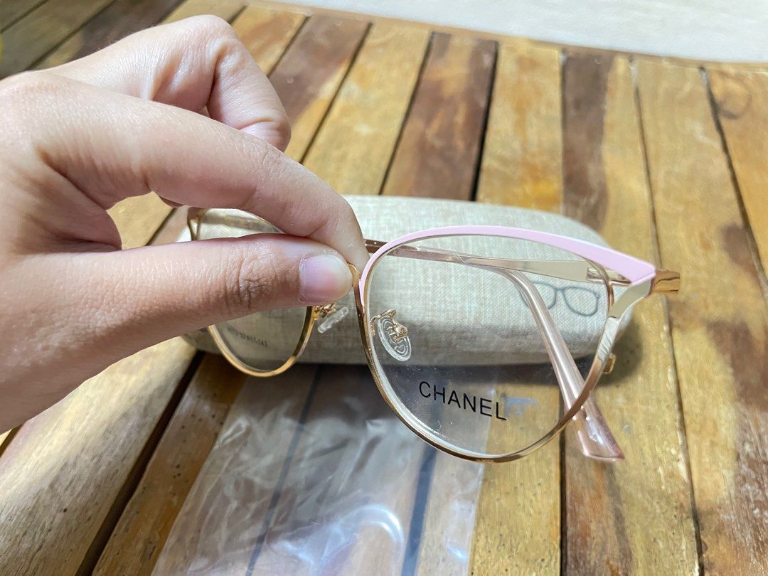 Cat eye metal spring flexble frame eyeglass for women replaceable lens (Category: Sunglasses & Eyewear) located in Makati City. Submitted by cathymars13 (Listing ID 1208608675, Image 3). Description: cat eye metal spring flexble frame eyeglass for women replaceable lens high quality WJ13.