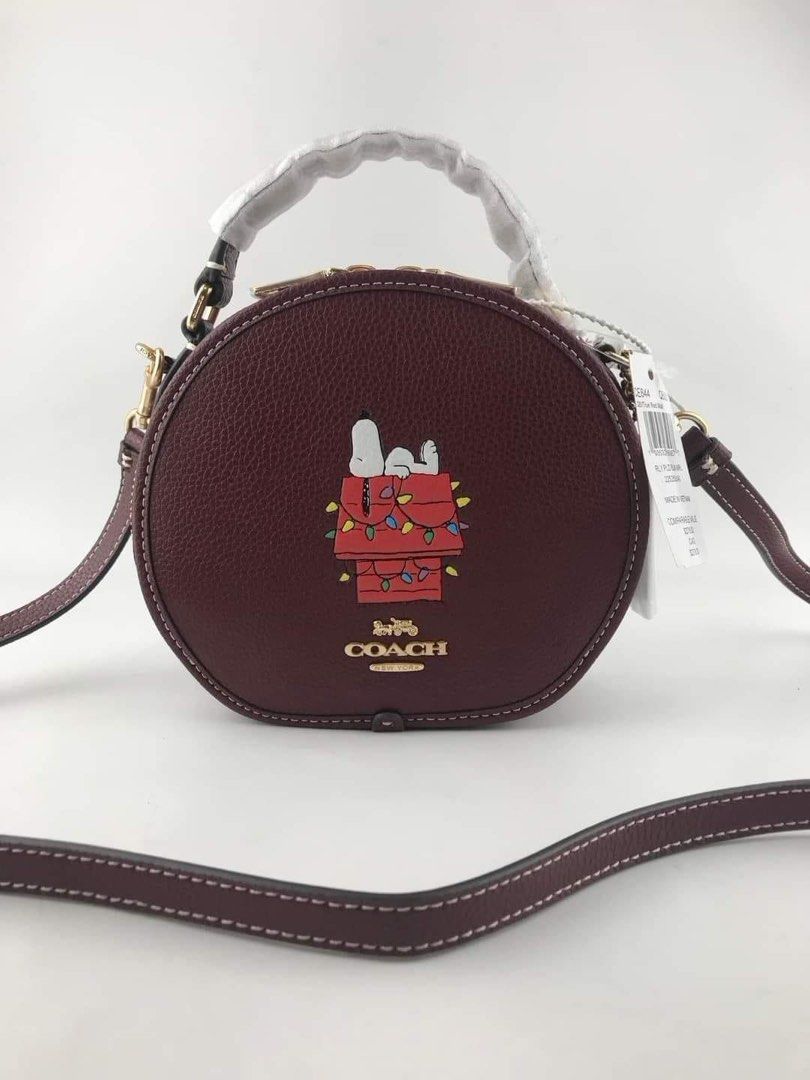 CCH CANTEEN CROSSBODY (Category: Luxury Bags & Wallets) located in Batangas. Submitted by Aki.s_Cart (Listing ID 1208511526, Image 3). Description: CCH Canteen Xbody 6 3/4" (L) x 6" (H) x 2 1/2" (W) P2,100 Actual photo MIRROR COPY.
