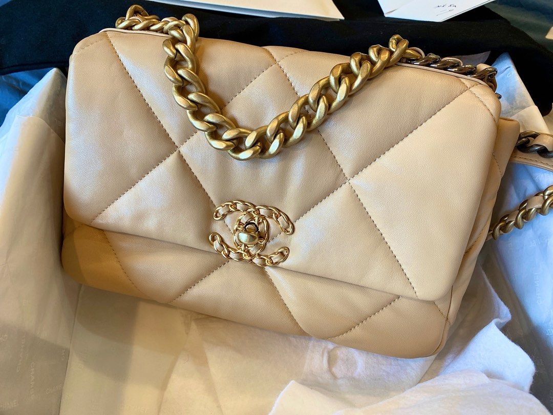 Chanel 19 26 online