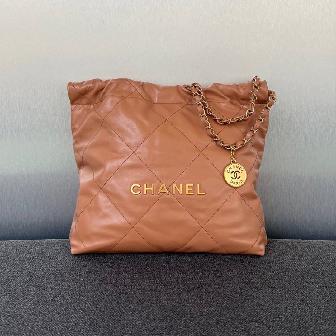 Chanel 22 bag ,medium size ,bought from europe ,use very few, Luxury, Bags  & Wallets on Carousell