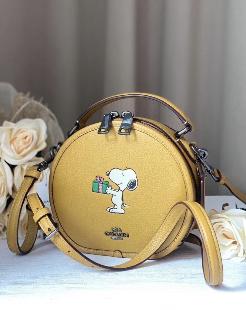 Coach X Peanuts crossbody bag (Category: Luxury Bags & Wallets) located in Las Pinas. Submitted by yhn_boutique (Listing ID 1208617616, Image 1). Description: New arrival ♥️ Complete inclusions cod via lalamove J&T/ Lbc(cut off 2pm) Meet up las piñas area DM us for inquiries 📩.