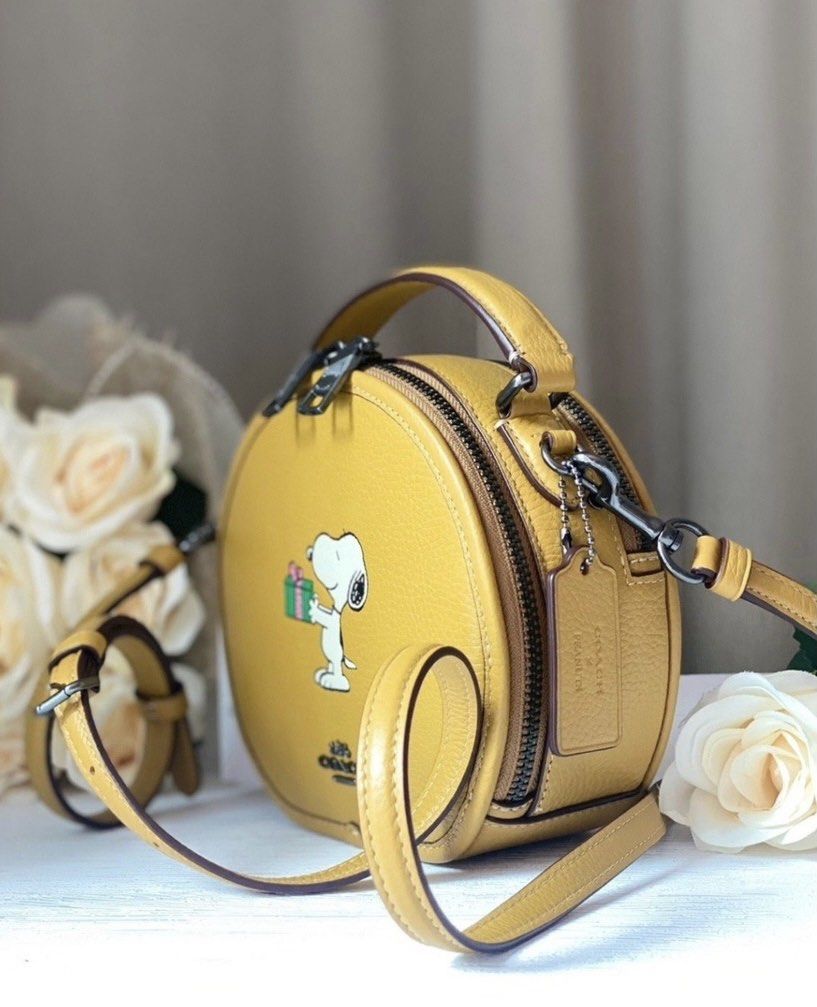 Coach X Peanuts crossbody bag (Category: Luxury Bags & Wallets) located in Las Pinas. Submitted by yhn_boutique (Listing ID 1208617616, Image 2). Description: New arrival ♥️ Complete inclusions cod via lalamove J&T/ Lbc(cut off 2pm) Meet up las piñas area DM us for inquiries 📩.