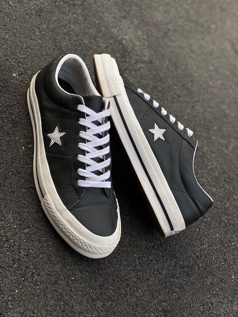 CONVERSE ONE STAR PERFORATED LEATHER BLACK WHITE Fesyen Pria