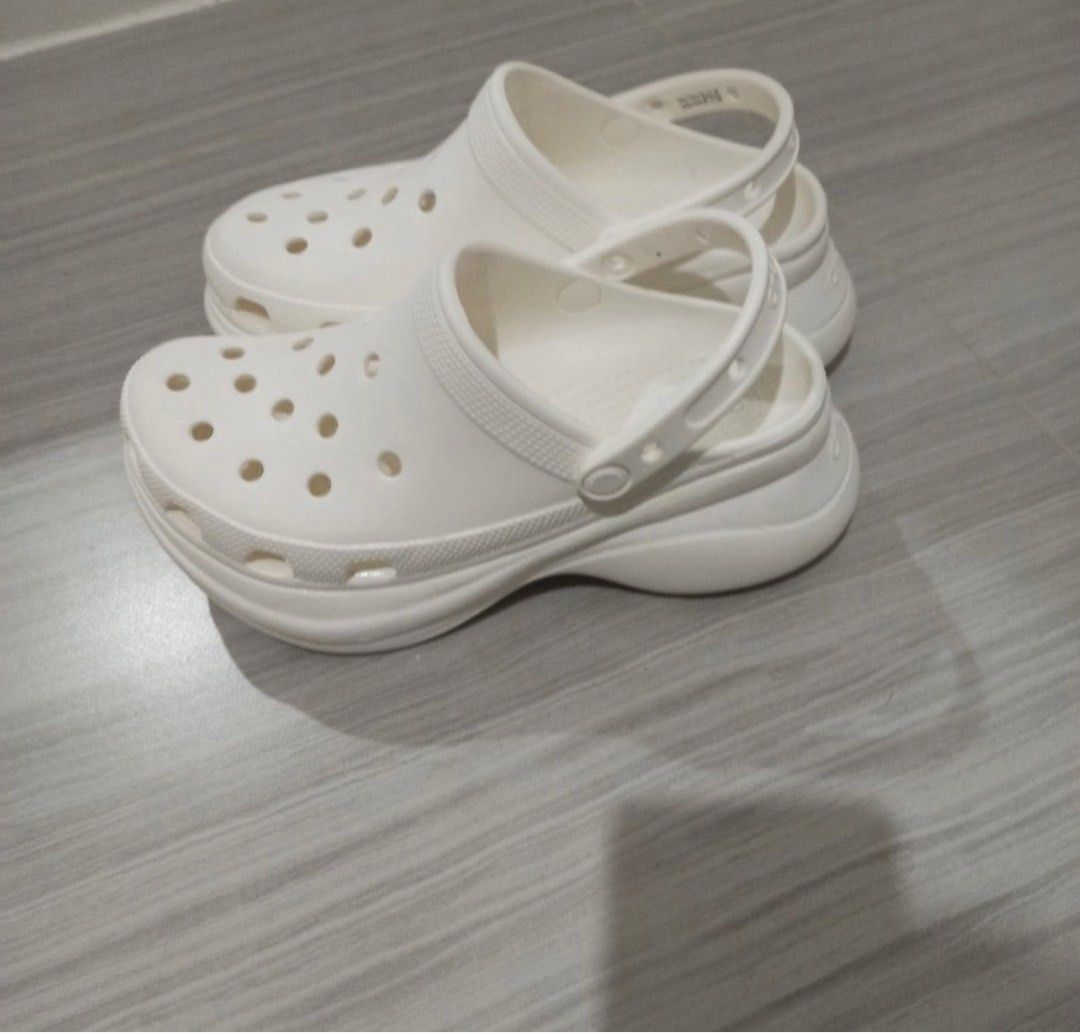 bae crocs size 9