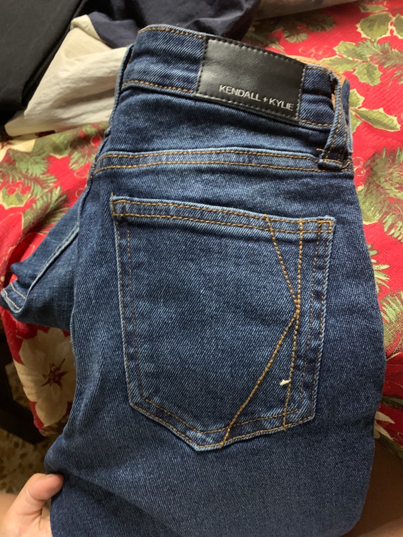 Pantalones kendall y 2025 kylie
