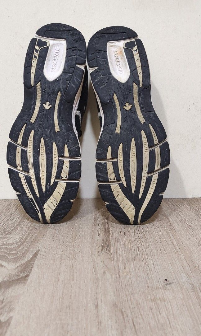 Descente, Men's Fashion, Footwear, Sneakers on Carousell