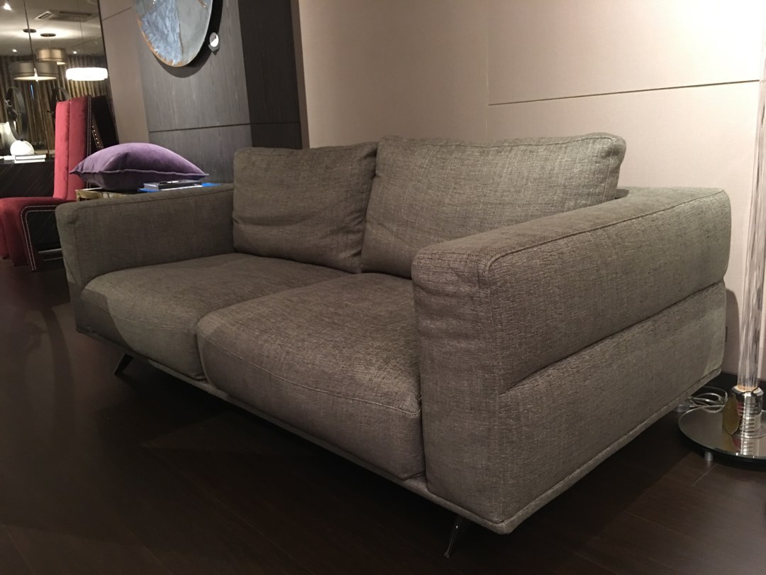 Designer Sofa 2.5 seater Gurian Made in Italy, Furniture & Home