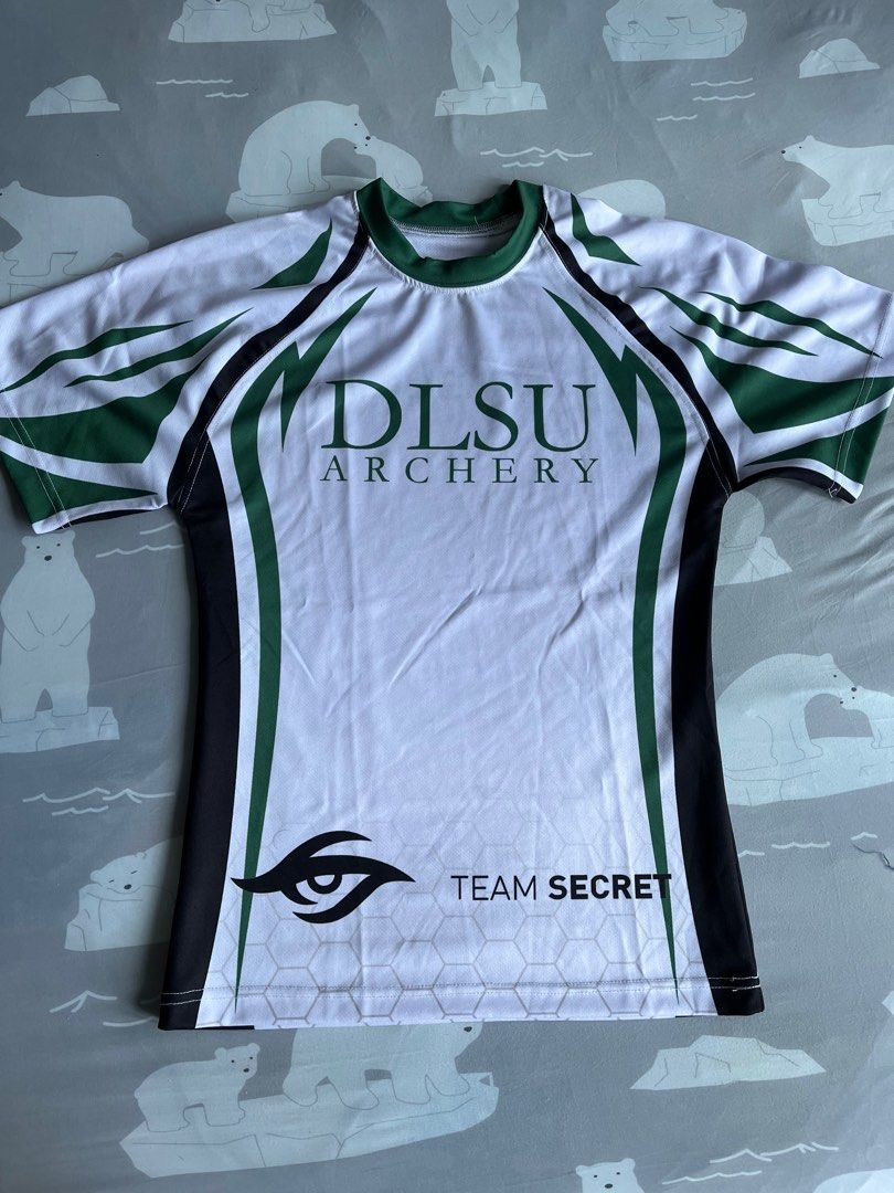 DLSU Archery Jersey, Men's Fashion, Activewear on Carousell