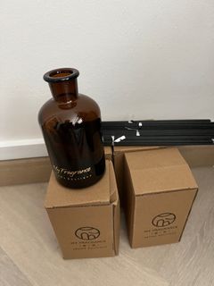 Empty fragrance diffuser bottles
