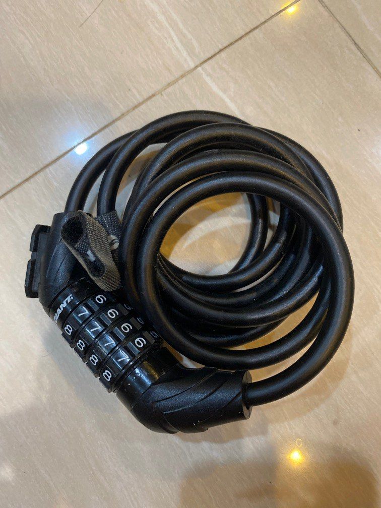 Giant Bicycle Lock Surelock 4 digit lock, Sports Equipment, Bicycles