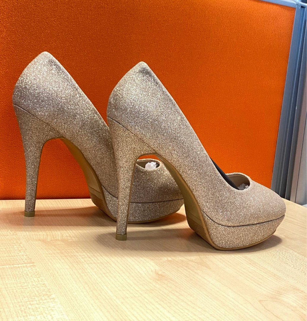 Glitter High Heels, Women's Fashion, Footwear, Heels on Carousell