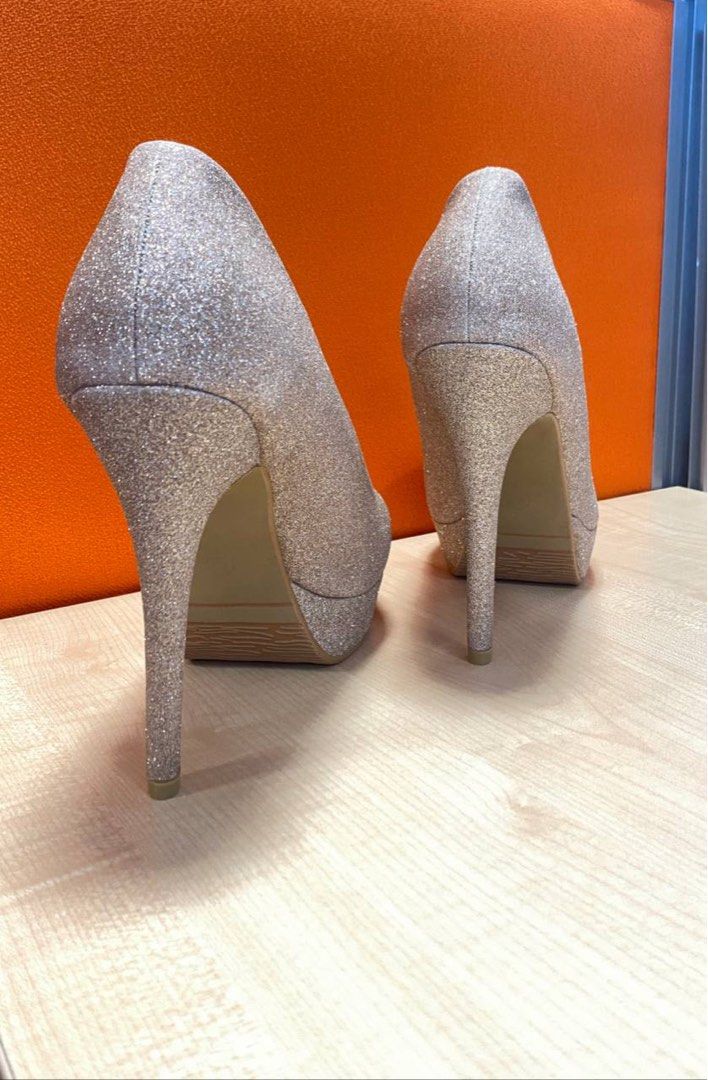 Glitter High Heels, Women's Fashion, Footwear, Heels on Carousell