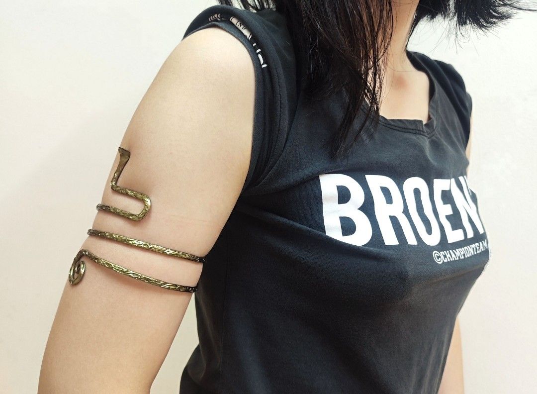 Lovisa Golden Egyptian Arm Cuff Snake, Women's Fashion, Jewelry