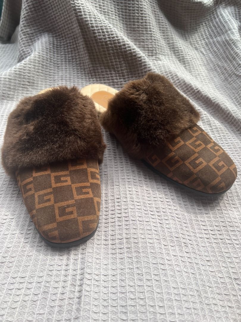 Gucci fur slippers mens sales