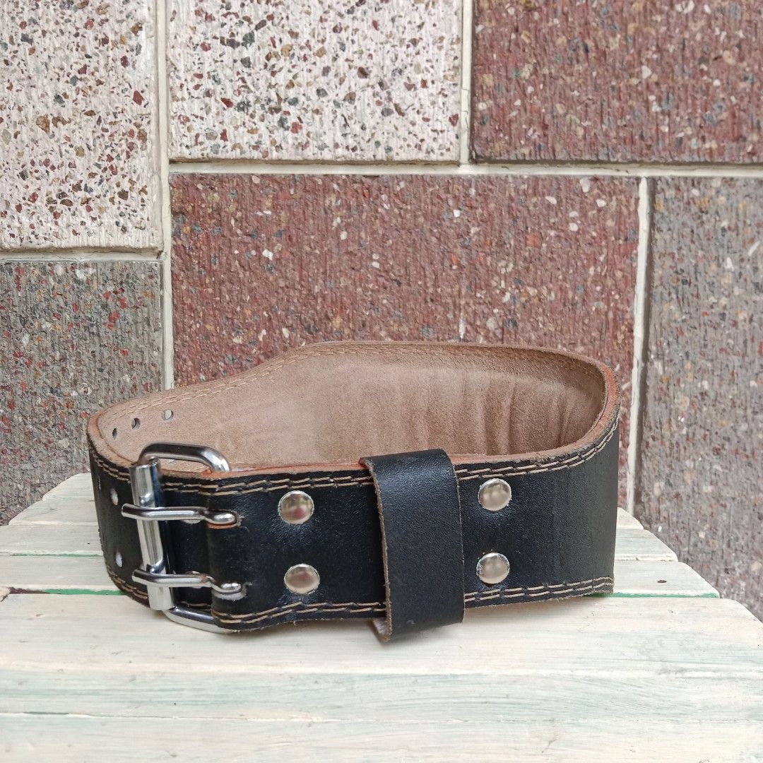 Harbinger 4" Padded Weight Lifting Leather Belt, Sports Equipment