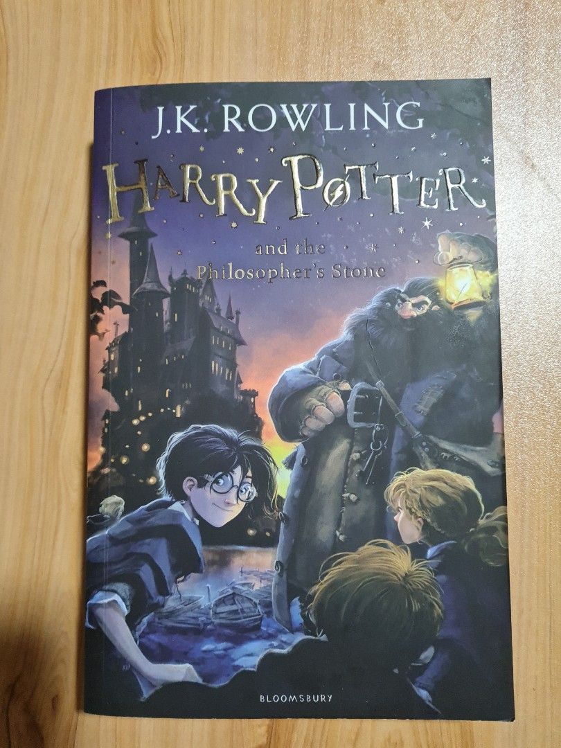 Harry Potter Book 1, Hobbies & Toys, Books & Magazines, Children's