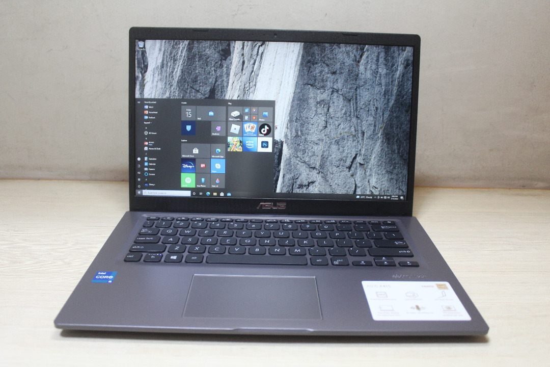 Asus Vivobook 14 - Hearty Gold (14”/i5-1135/8GB RAM/512GB SSD/Intel® Iris  Xe/Win11), Computers & Tech, Laptops & Notebooks on Carousell