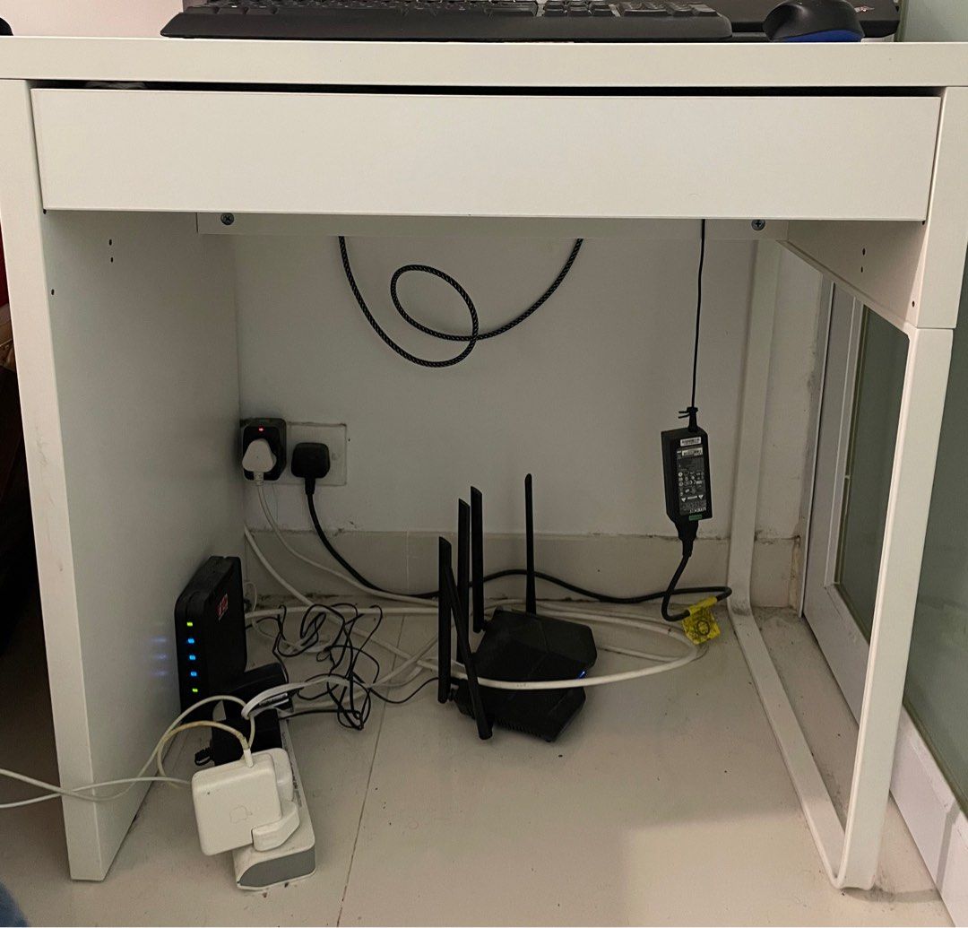 Ikea Micke Desk Pick up by 14 Jan, 傢俬＆家居, 傢俬, 其他家居傢俬 Carousell