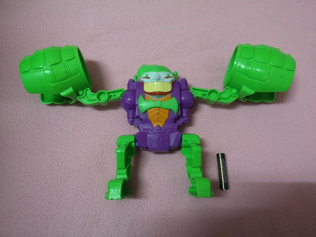 Imaginext DC Super Heros The Joker Robot Big Fist Smasher