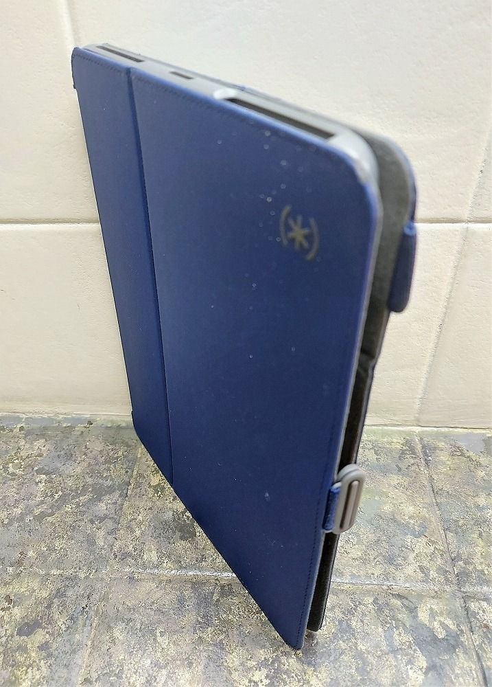 IPAD AIR 4th GEN Bundle Cases (Category: Laptop Bags & Sleeves) located in Quezon City. Submitted by charliebrown_olx (Listing ID 1208625457, Image 2). Description: WYSIWYG Condition: Used to Good, See Pics for conditions Lot Price: P250.00 TERMS & CONDITIONS: 1. C.O.D. Can meet buyers at - Del Monte Ave, Q.C. - Mla Memorial Park Sucat - Weekends 2. Shipping c/o buyer. 3. Prices are Final. 4. Respect the Ad. TFL! .